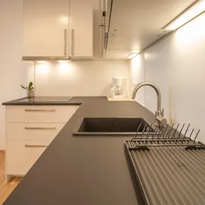 Urban I No Stairs I 24h Contactless Check-in Apartment Innsbruck