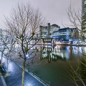 Canary Wharf - Luxury London