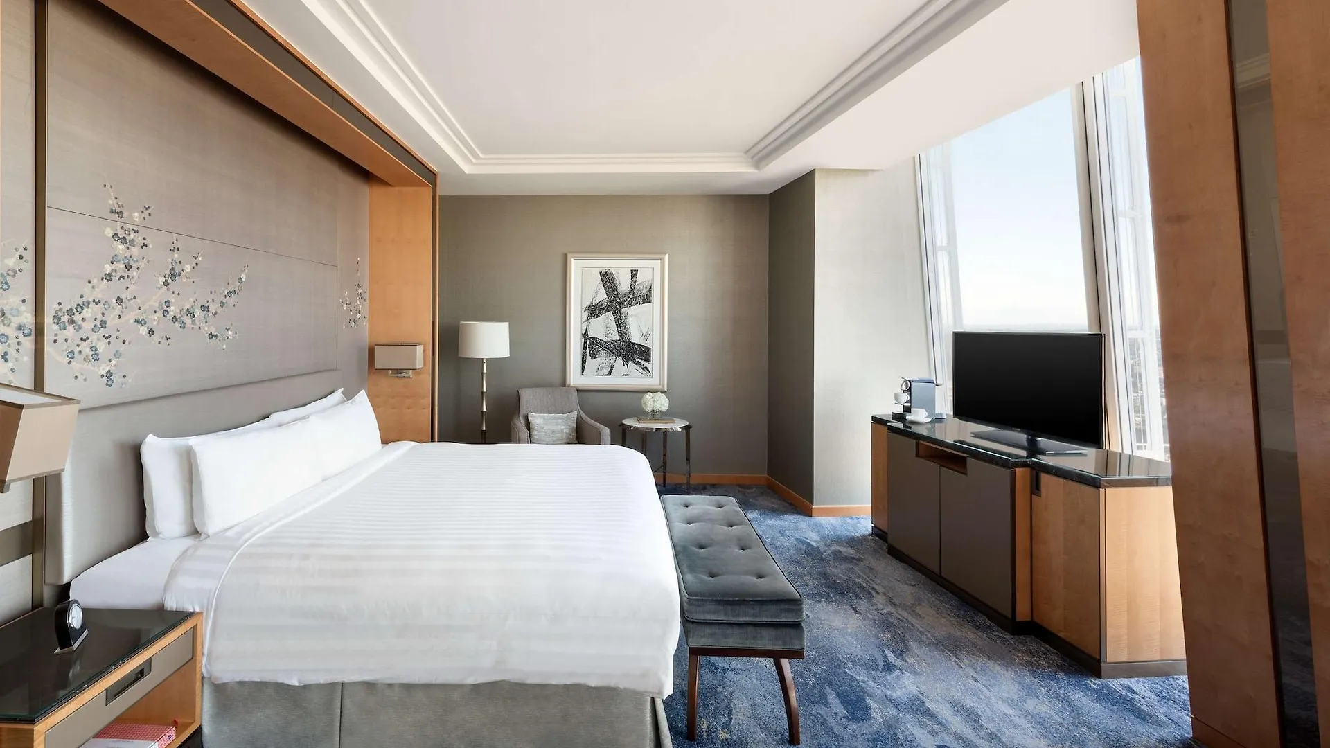 Shangri-La The Shard, London 5*,