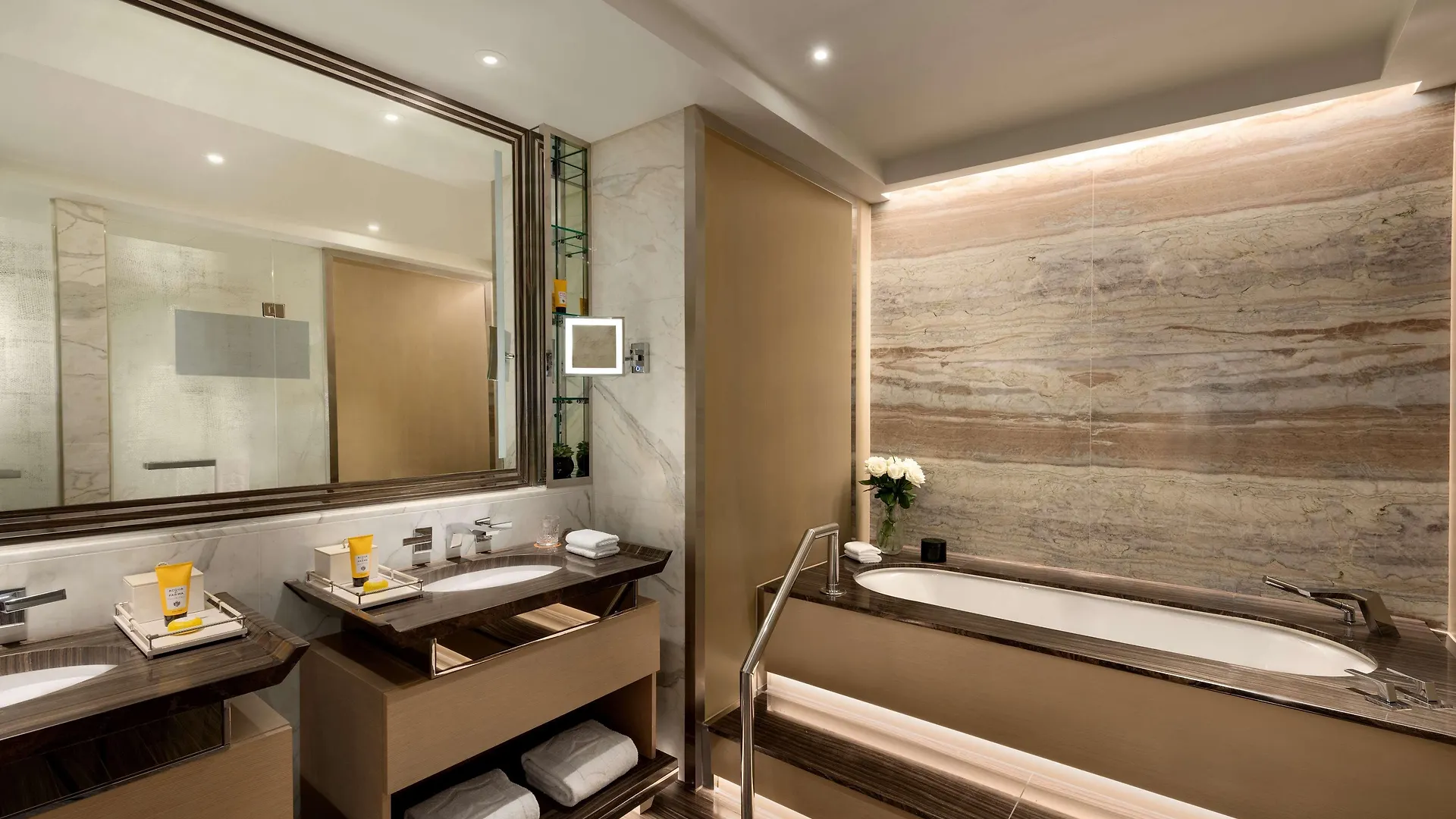 Shangri-La The Shard, London Hotel